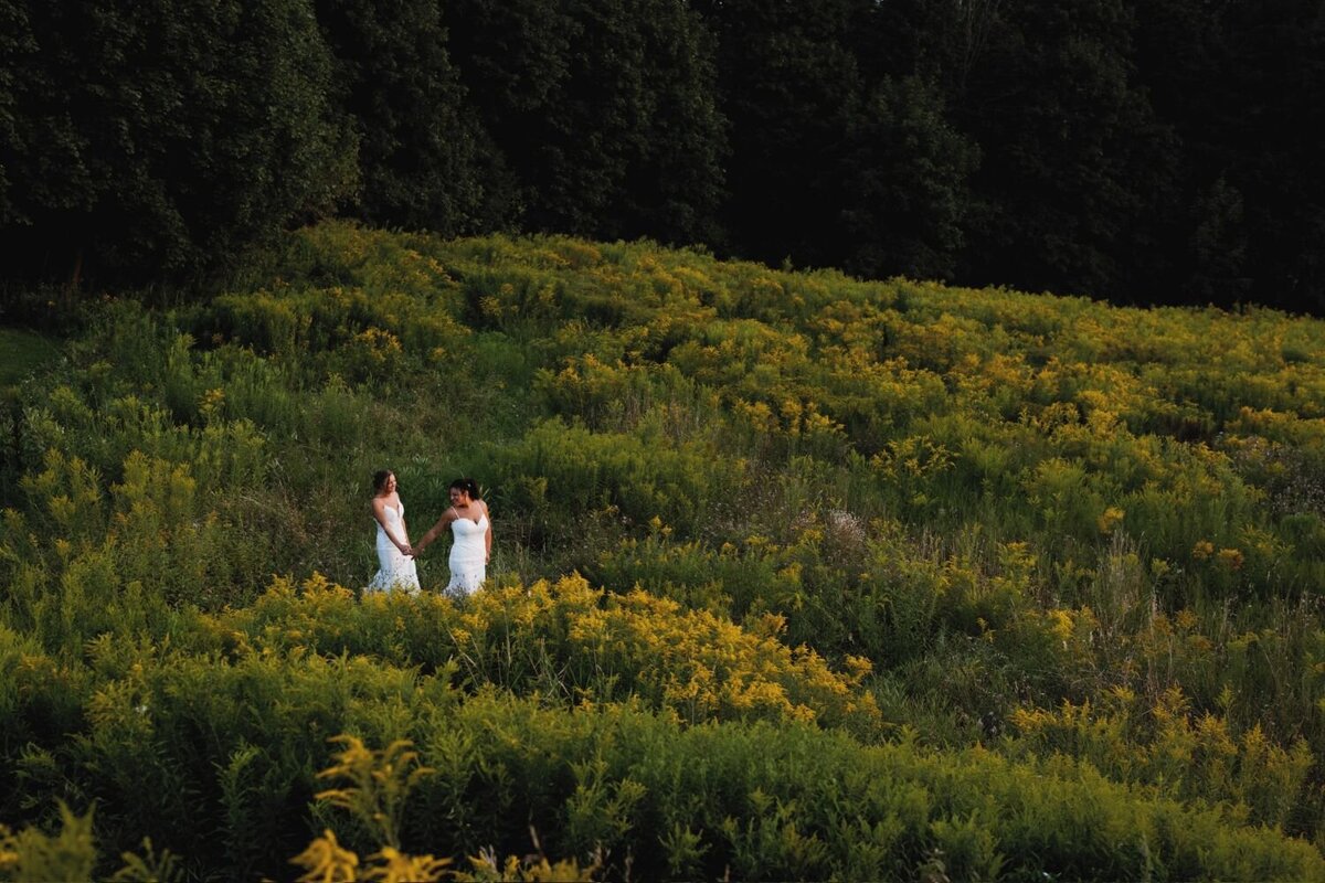 outdoor-same-sex-wedding-08