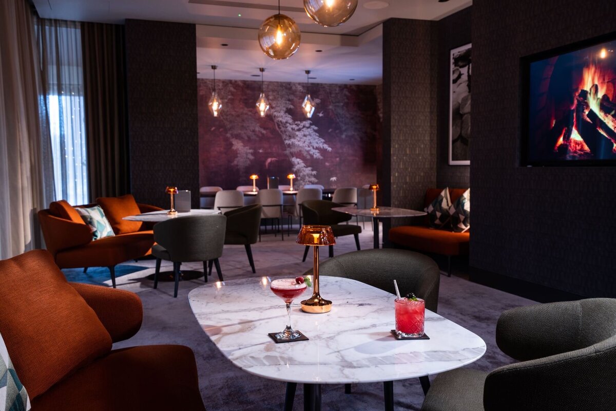 Waterstone - Fitzwilliam Hotel - Belfast - Luxury Boutique Hotel - Fitzwilliam Hotel - Boardroom Lounge Photo