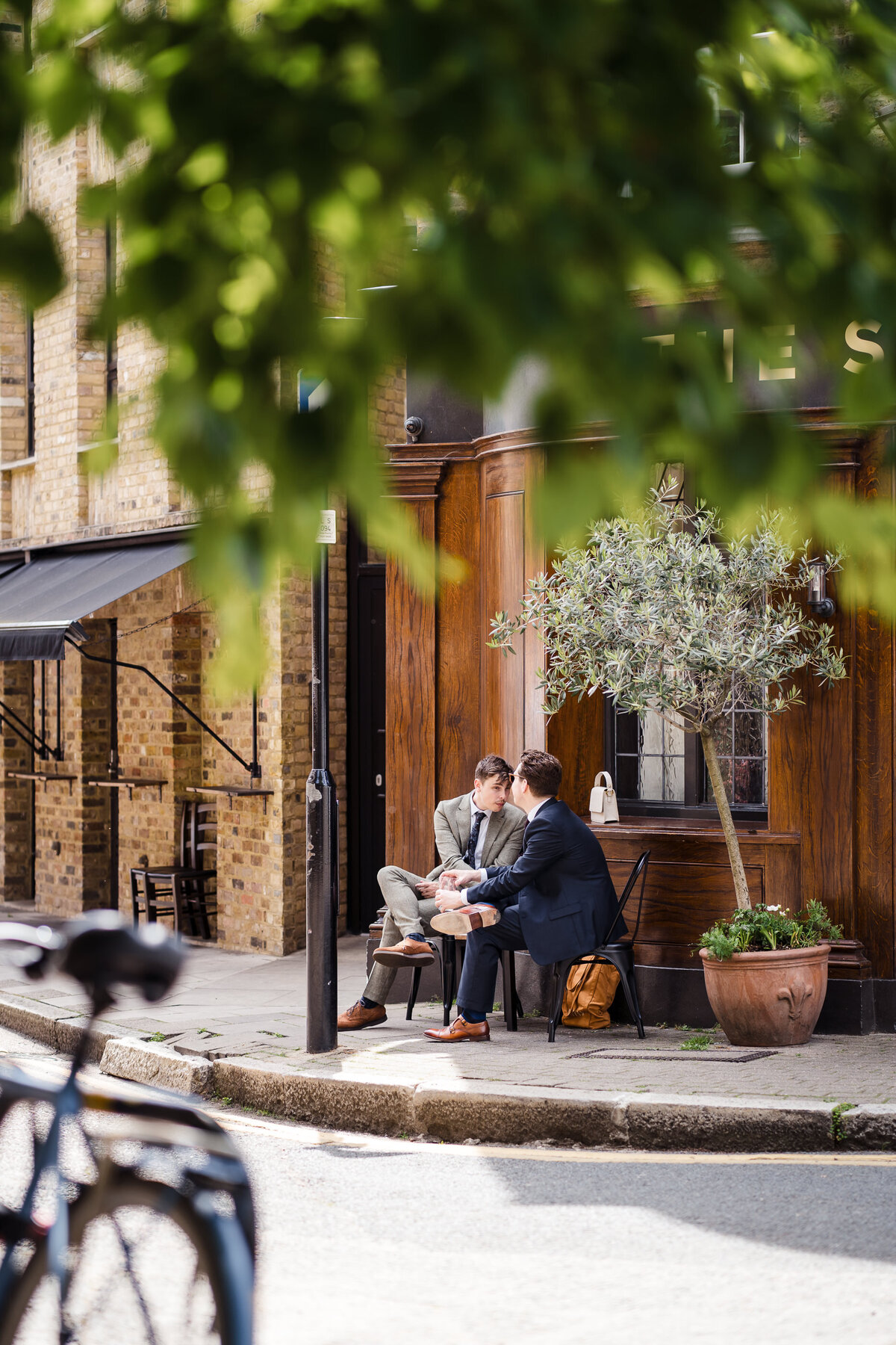 intimate-london-old-marylebone-town-hall-wedding-71