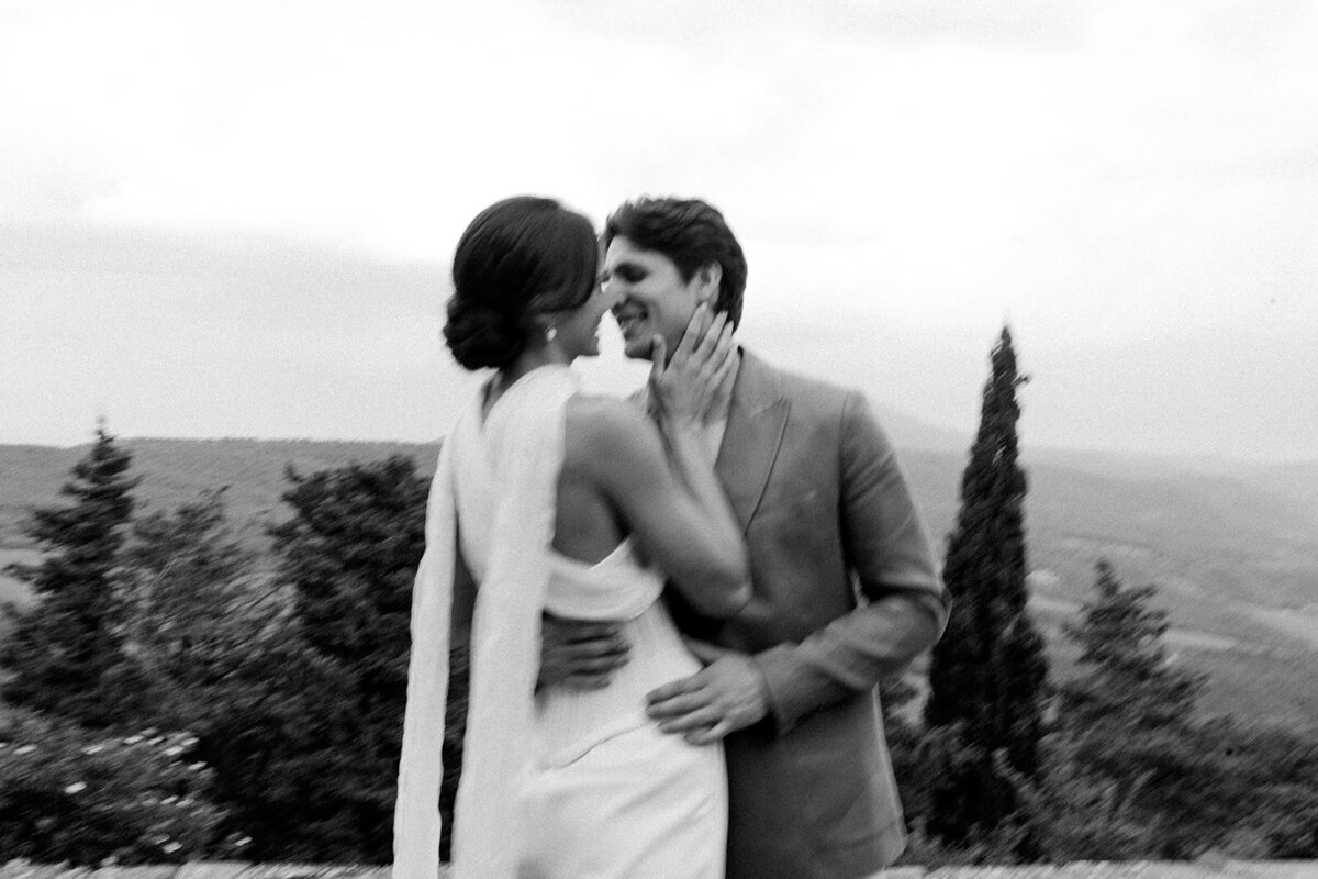 Monteverdi-Tuscany-welcome-dinner-wedding-photographer-44