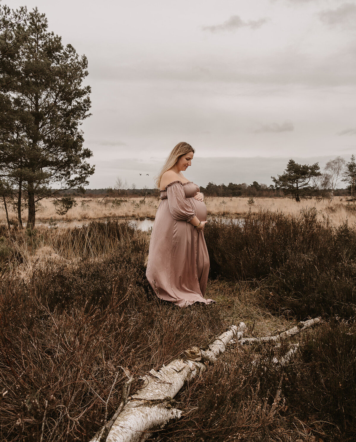 zwangerschapsshoot-heide-client-closet-motherhood