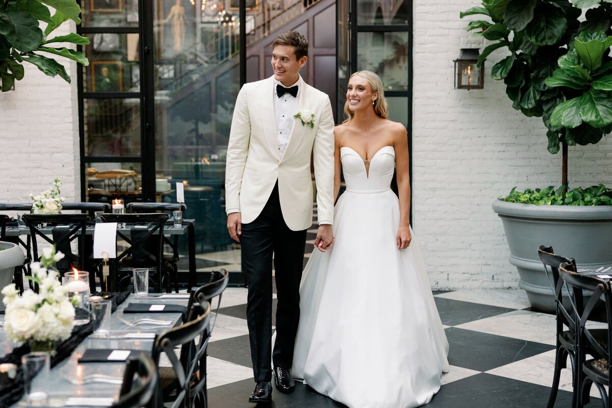 brittany-pannebaker-tampa-florida-destination-wedding-photographer-wedding-chandler-and-cole-tampa-harborside-chapel-521