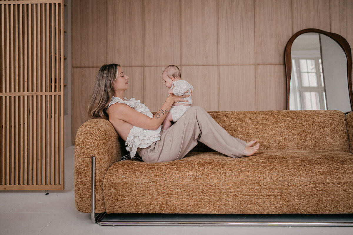 newborn-fotografie-leukfotografie-studio-the-loft-atelier-oost-21