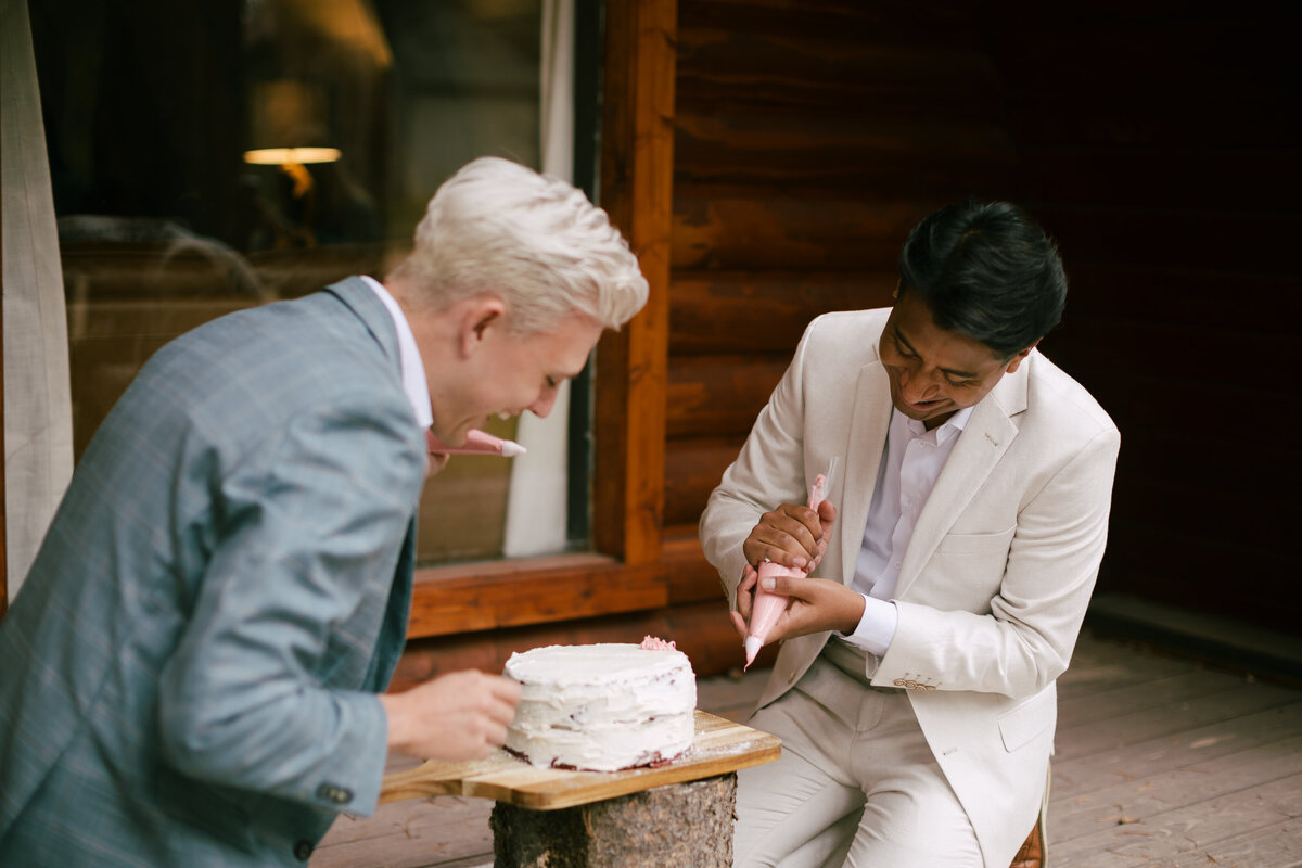 cabin-elopement-yellowstone-41