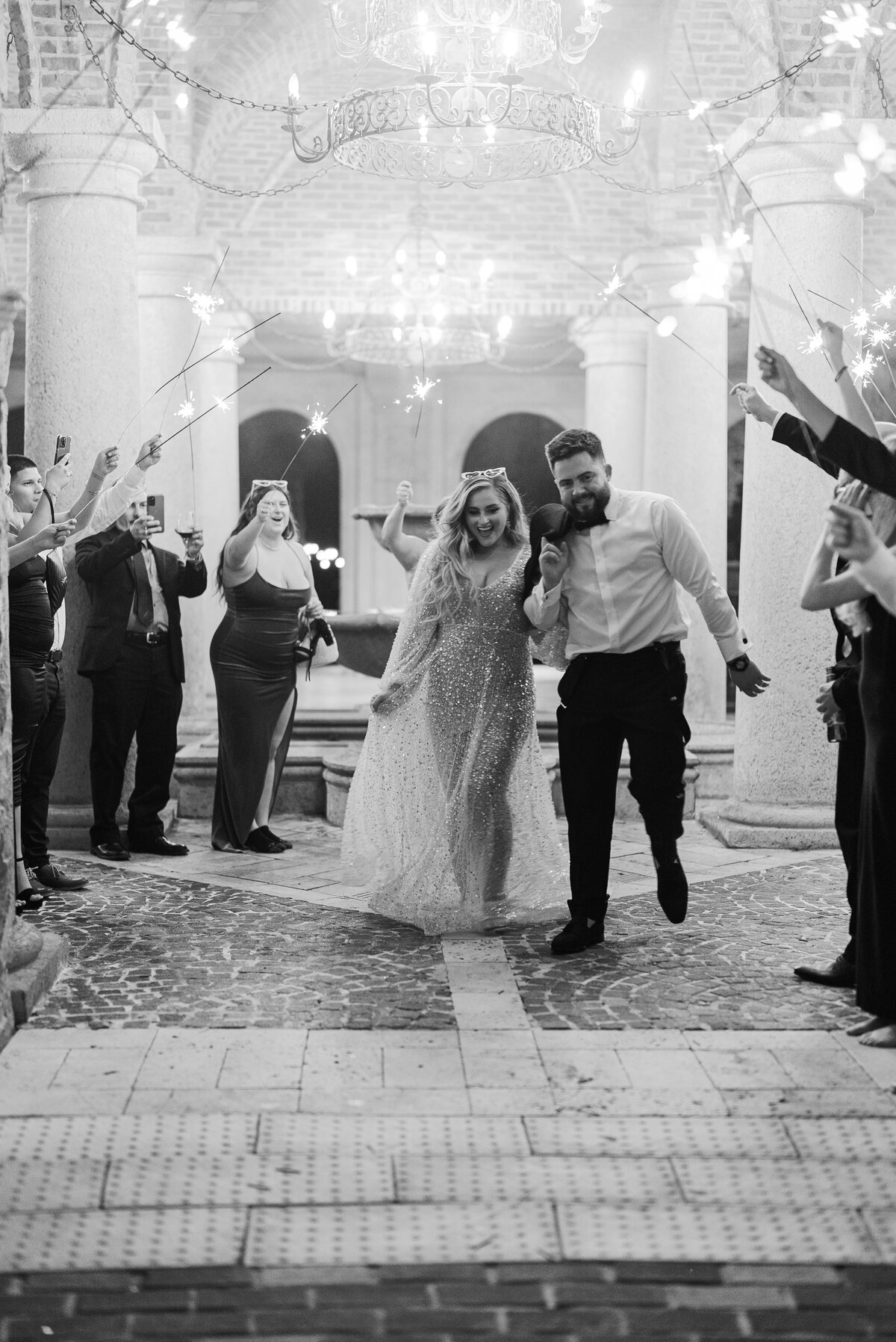 Kristen Weaver Photography Orlando Florida Destination Photographer Worldwide Wedding Editorial Fashion Inspired Clean Film KWP -0736