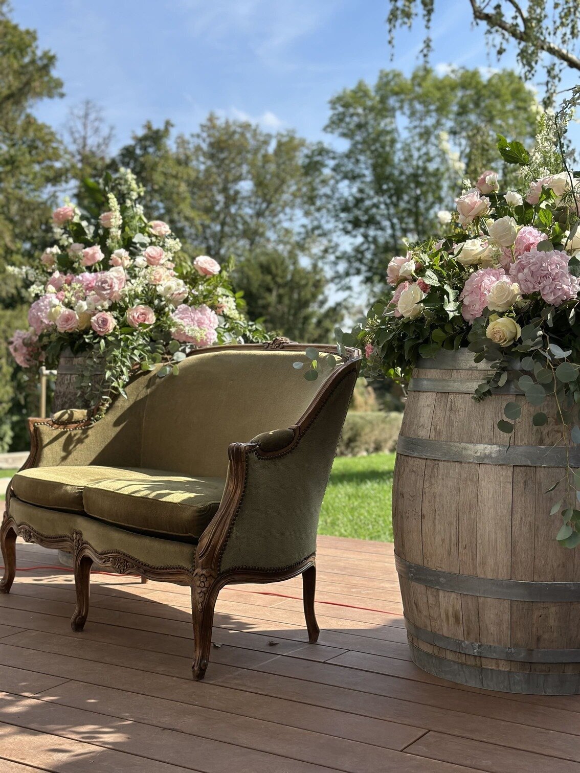 decoration-florale-exterieure-tonneau