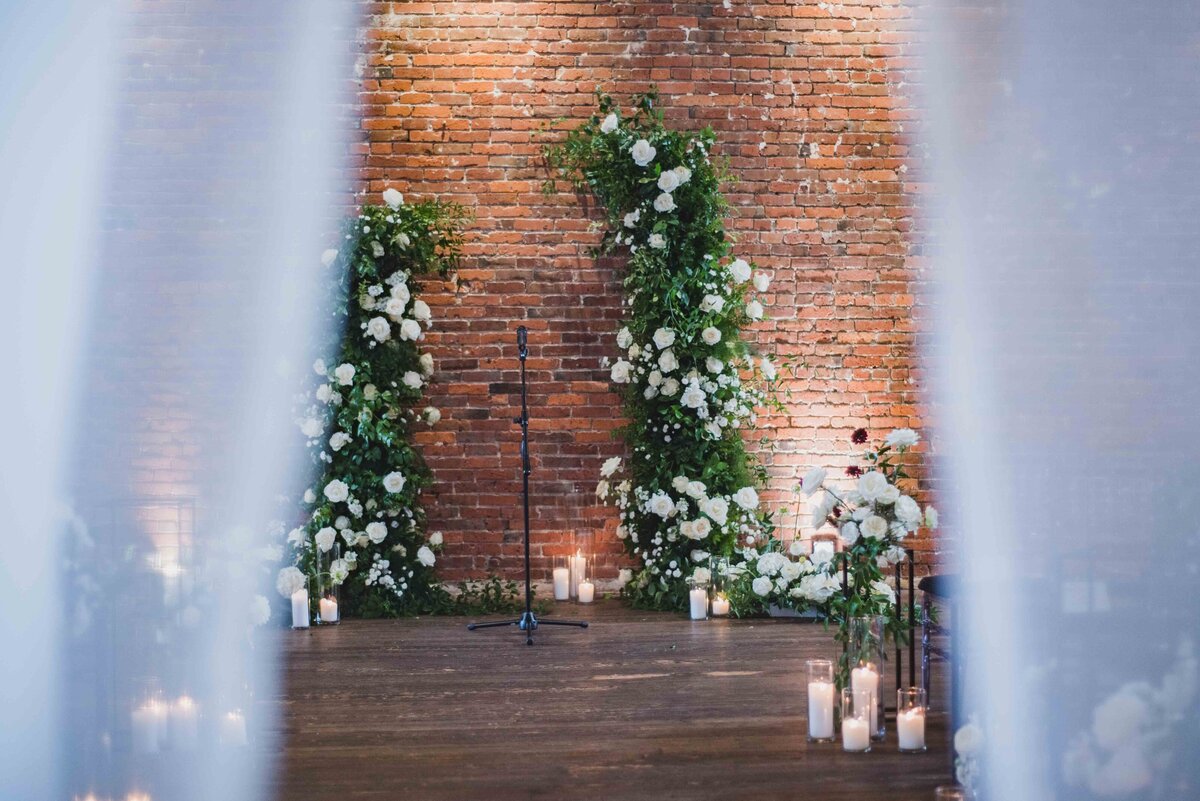 Axis-Pioneer-Square-Wedding-FLORA-NOVA-DESIGN-00021