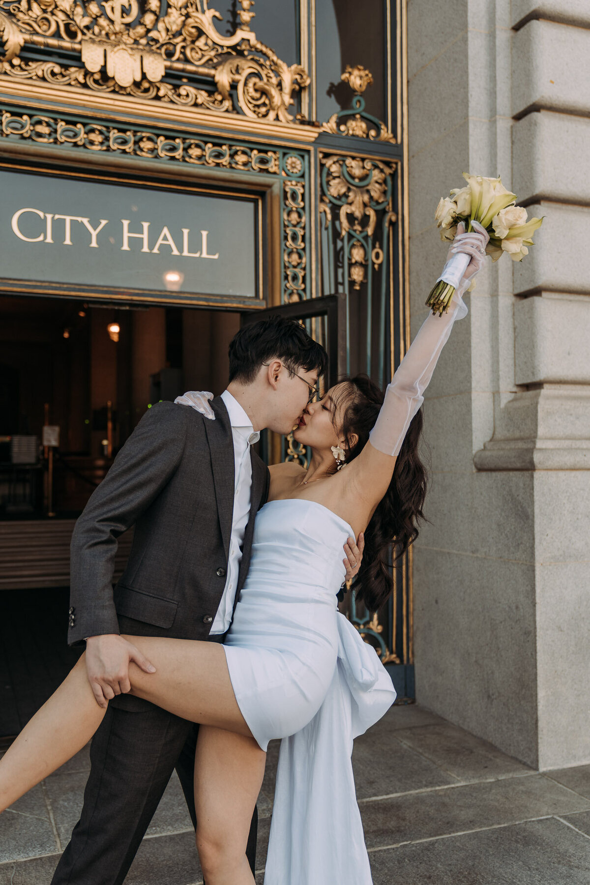 Joyce Li Photography Destination Wedding Elopement Engagement Lifestyle Portrait Photographer West Coast Seattle Washington California sfcityhallelopement-68