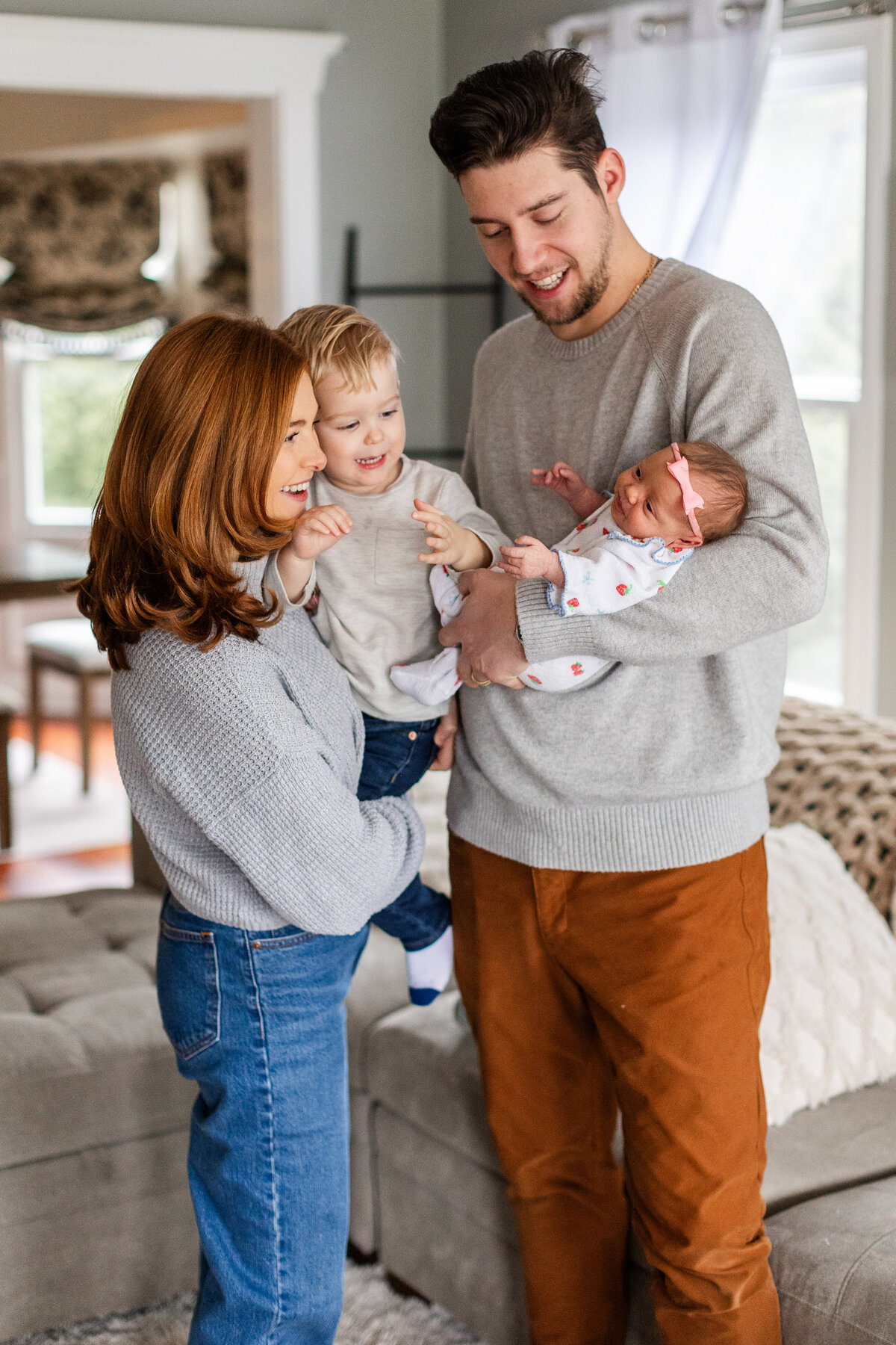 joy-jelinek-newborn-sneaks-9