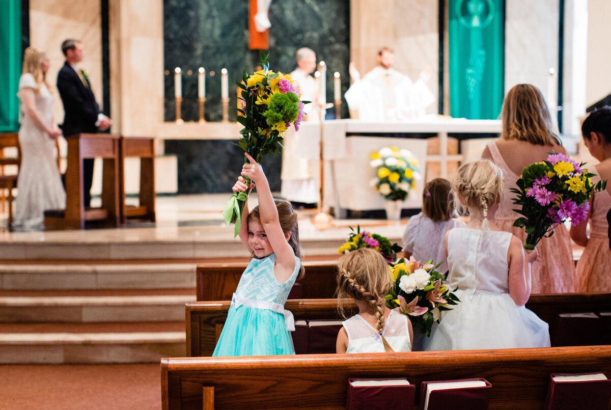 funny church wedding photo