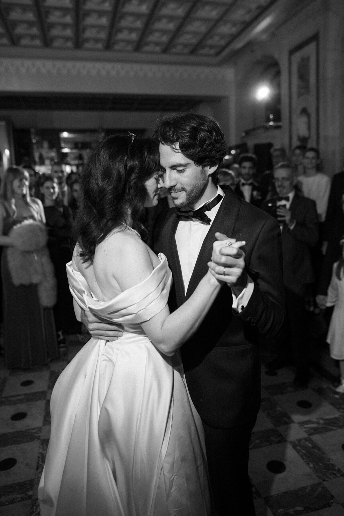 Maïlys Fortune Photography Husband Wife Wedding Weddings Photography France Switzerland Italy Timeless Dreamy Imagery Bilingual French English Destination Weddings Destination Wedding Provence French Riviera Paris Lake Como Tuscany162