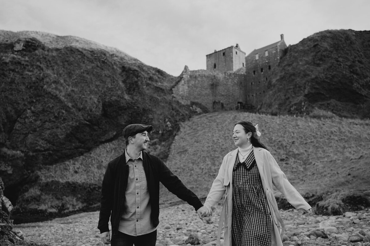 Aberdeenshire Engagement and Couple Photo Session at Dunnottar Castle-44