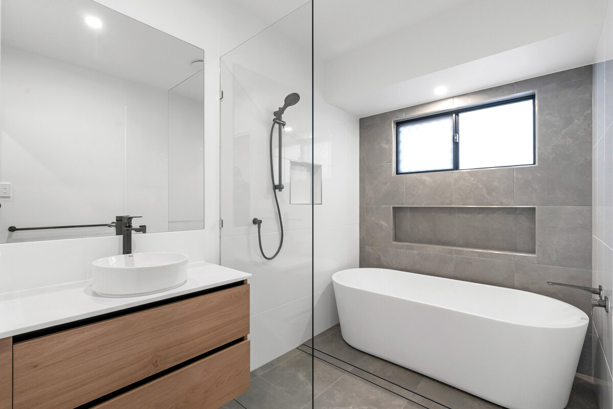 Custom Rockycreek 2 Bathroom