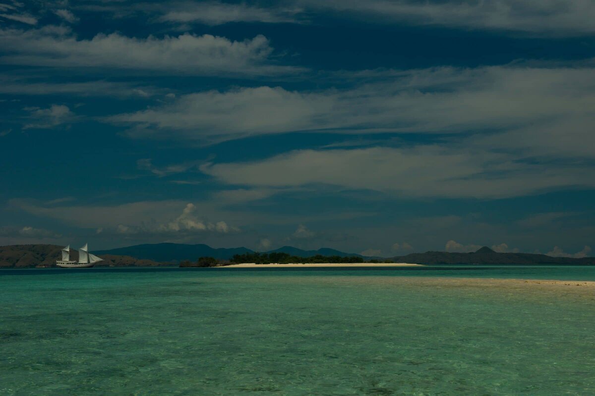 Luxury Yacht Charter Indonesia alexa_1763