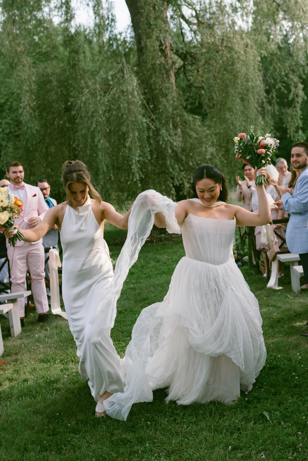 Faye-Fern-Creative-ArdentAndElm-Meaghanne-Tatiana-Hudson-Valley-Same-Sex-Wedding-Ceremony-15