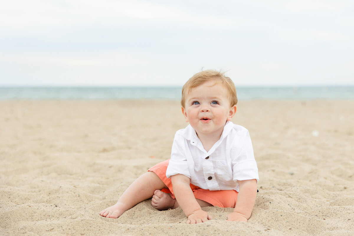michigan-beach-family-one-year-old-session-sydney-madison-photography