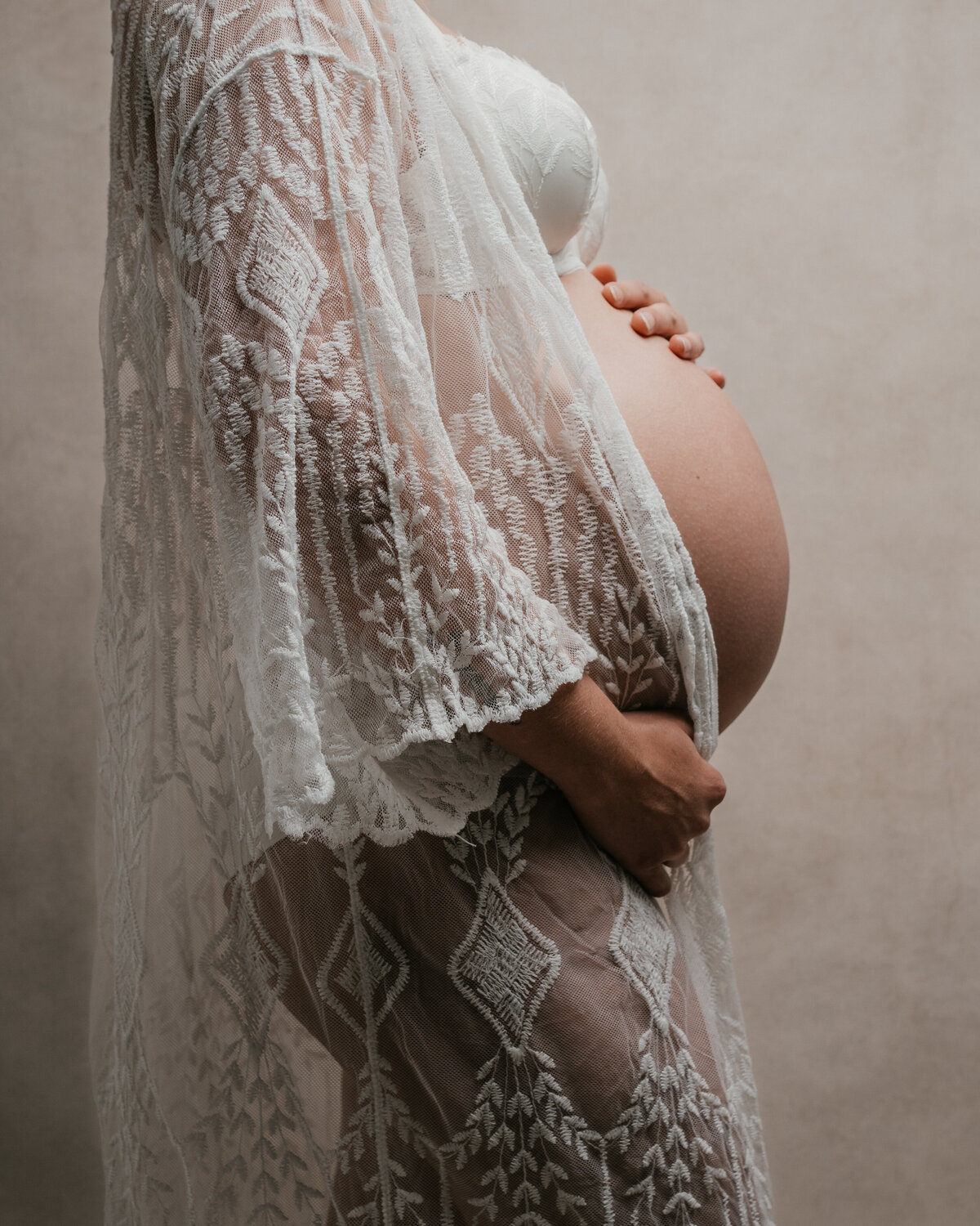 ongedwongen zwangerschapsshoot studio amsterdam noord-leukfotografie.jpg   3