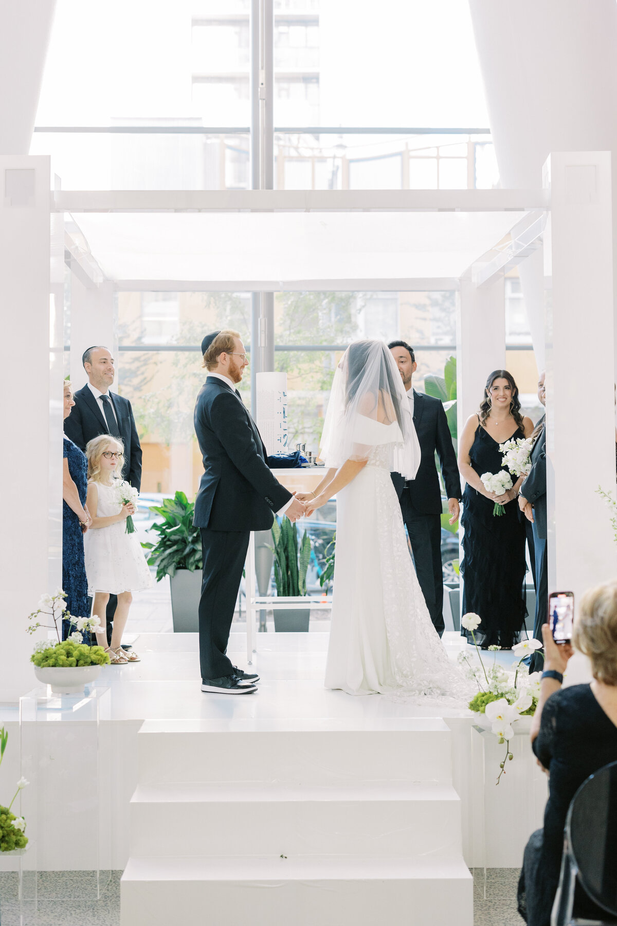 Toronto-Editorial-Wedding-Photographer_Ricardas-Restaurant-Wedding083
