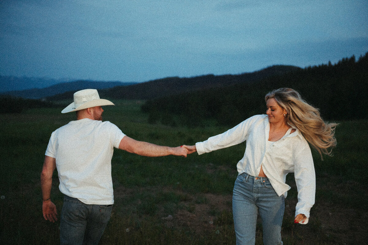 presley-gray-nighttime-western-montana-engagement9761