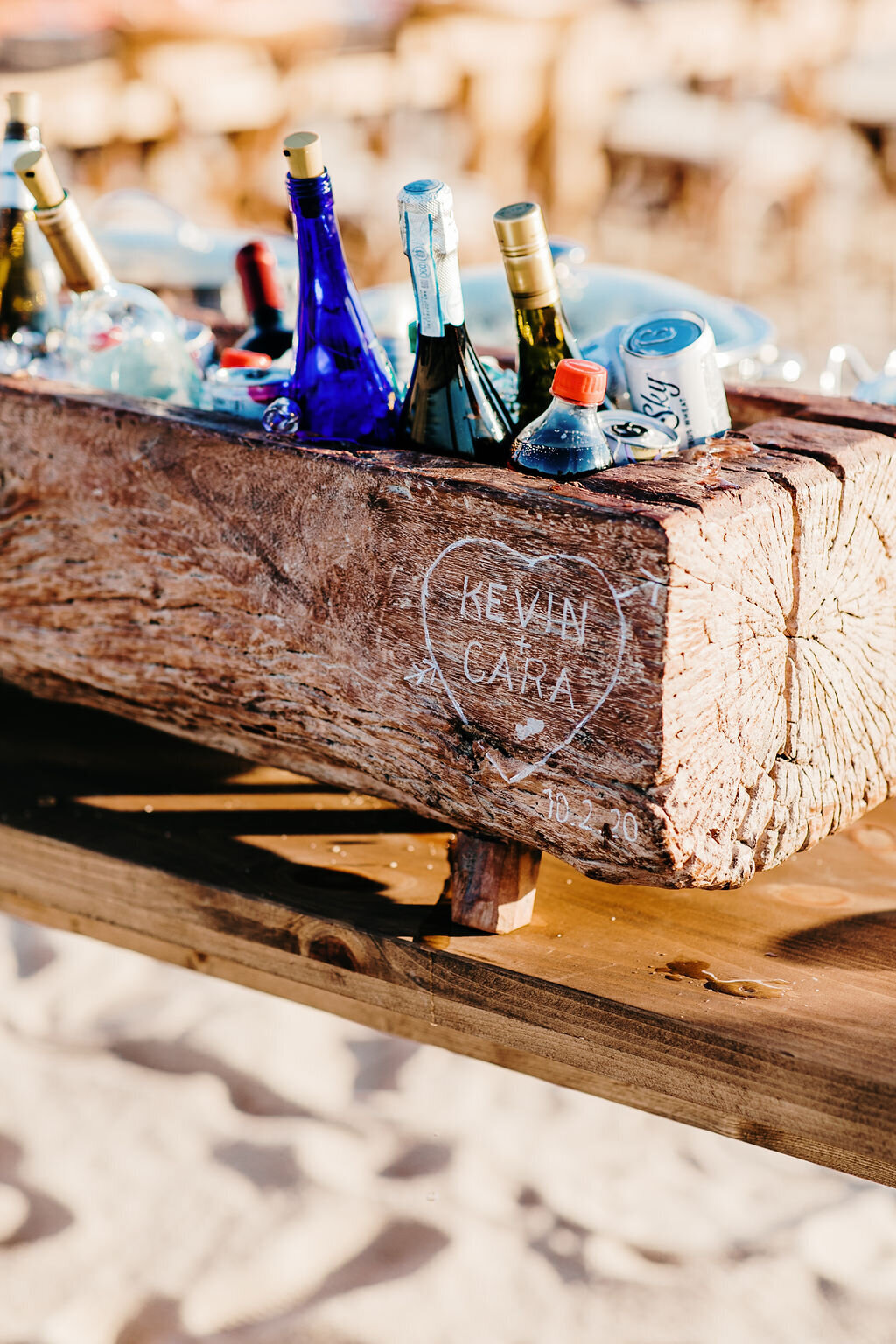 beach-weddings-in-delawere-engraved-drink-trough