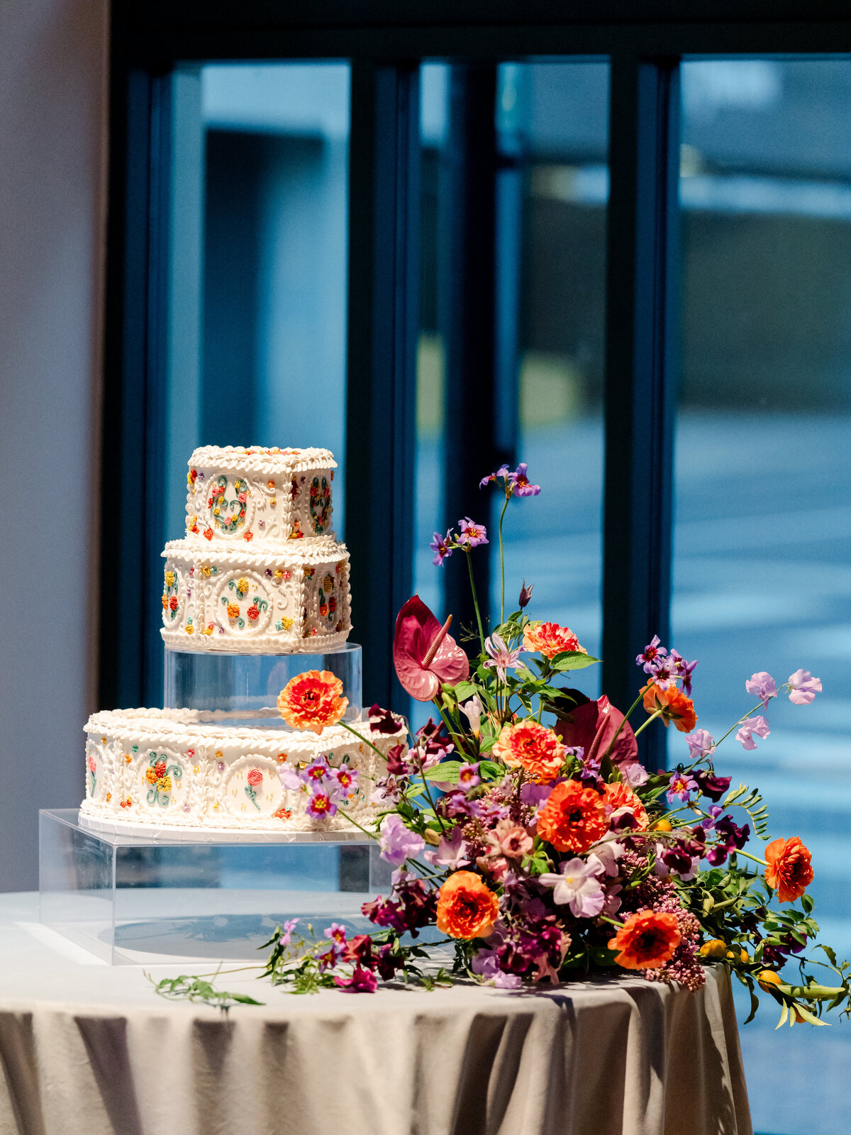 kc cloud events outdoor wedding reception private estate property backyard dallas fort worth event planner designer unique cake austin bass hall