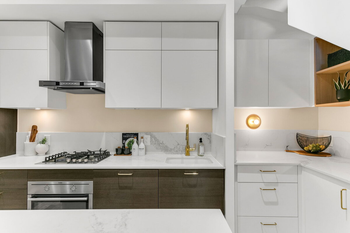 12-web-or-mls-15_005_Kitchen