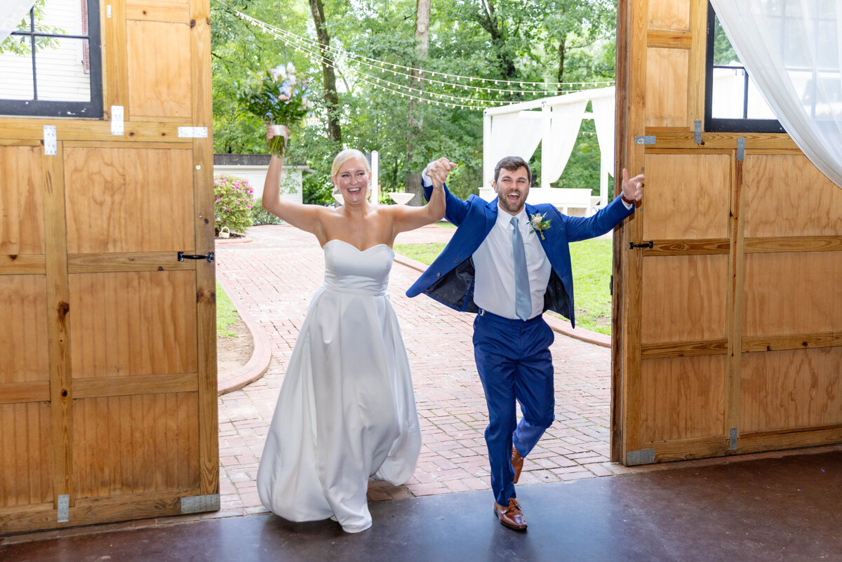 Lindsey-Chris-Wedding-SNEAKPEEK-83