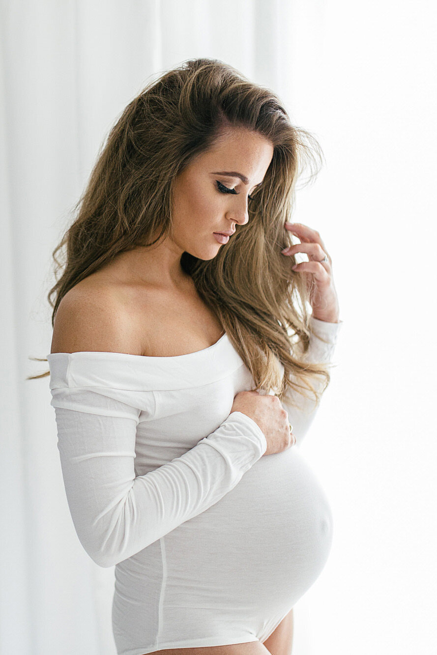 natural maternity pregnancy studio photography farnborough-portrait