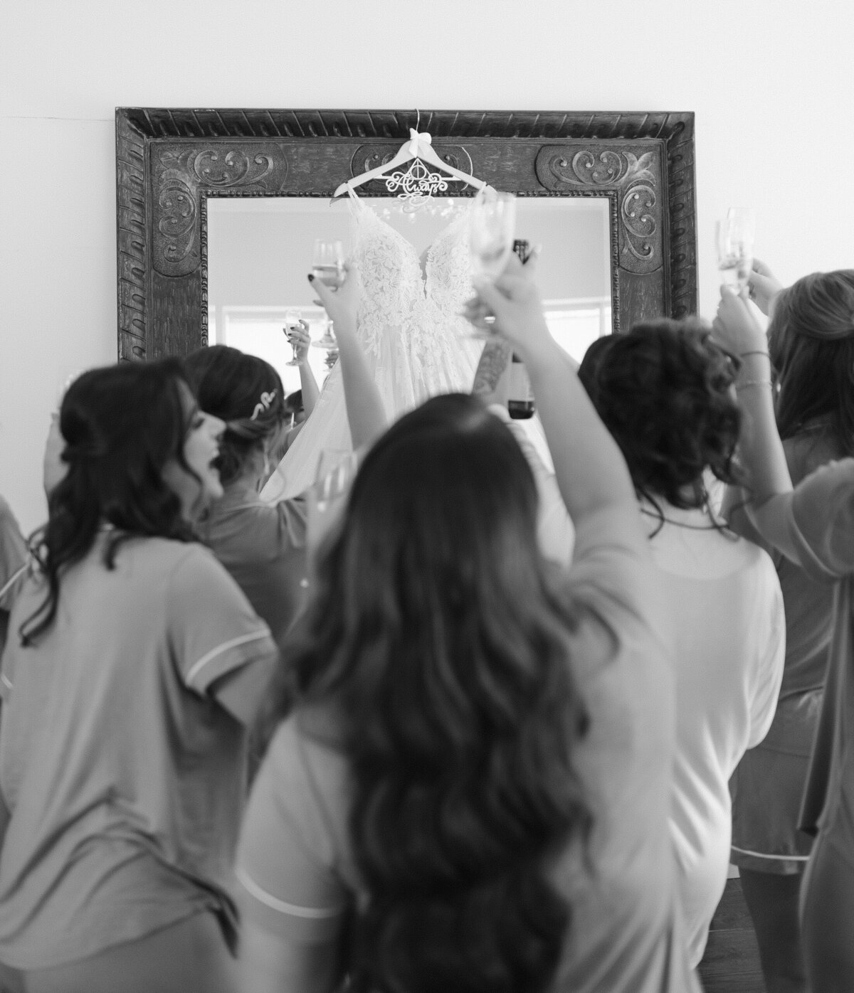 whimsical-wedding-photographer-nj-by-suess-moments-at-the-perona-farms-refinery