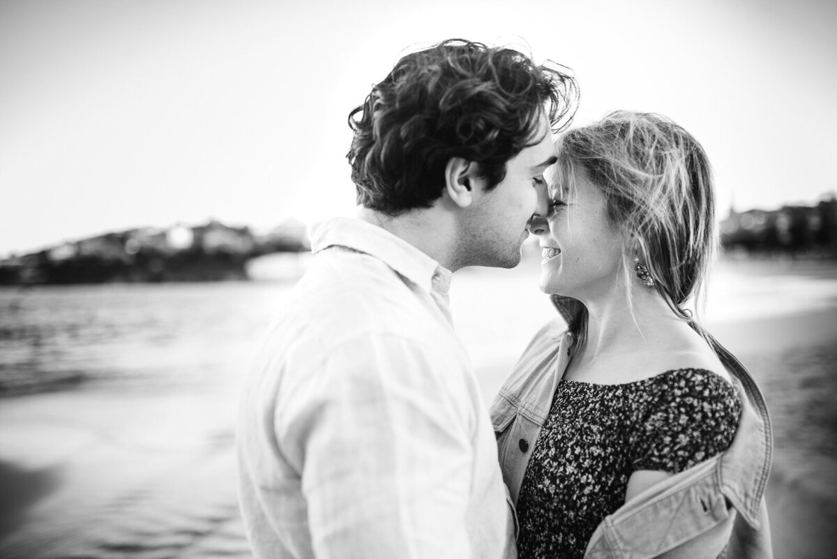 sydney-beach-fun-engagement-photography-b2