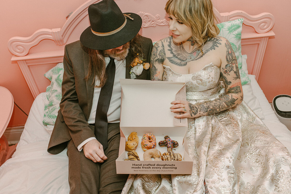 toronto-city-elopement-darling-mansion-wedding-photogrphy-intimate-modern-stylish-2534