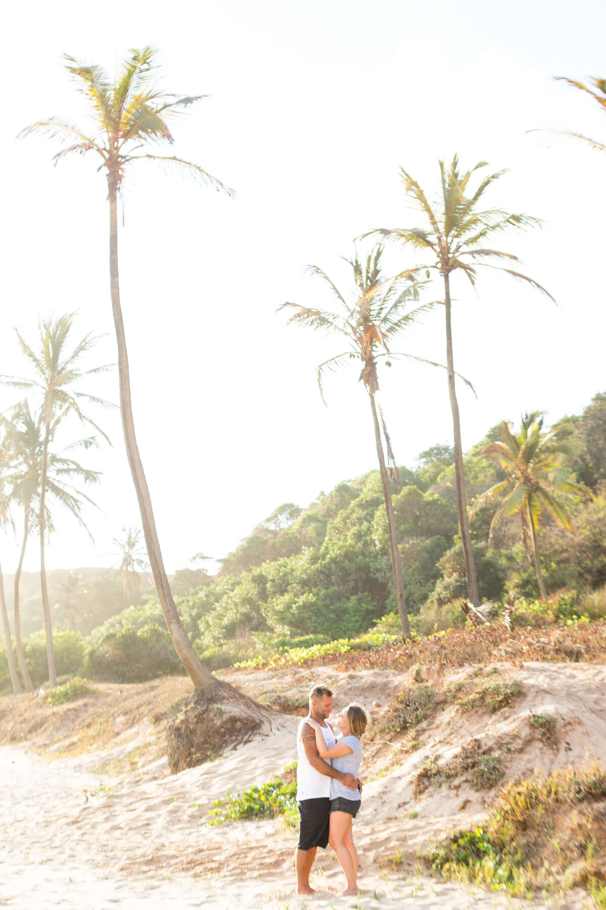 RomanticSunriseAnniversaryPhotosPraiadaPipaBrazil_JessicaHuntPhotography10