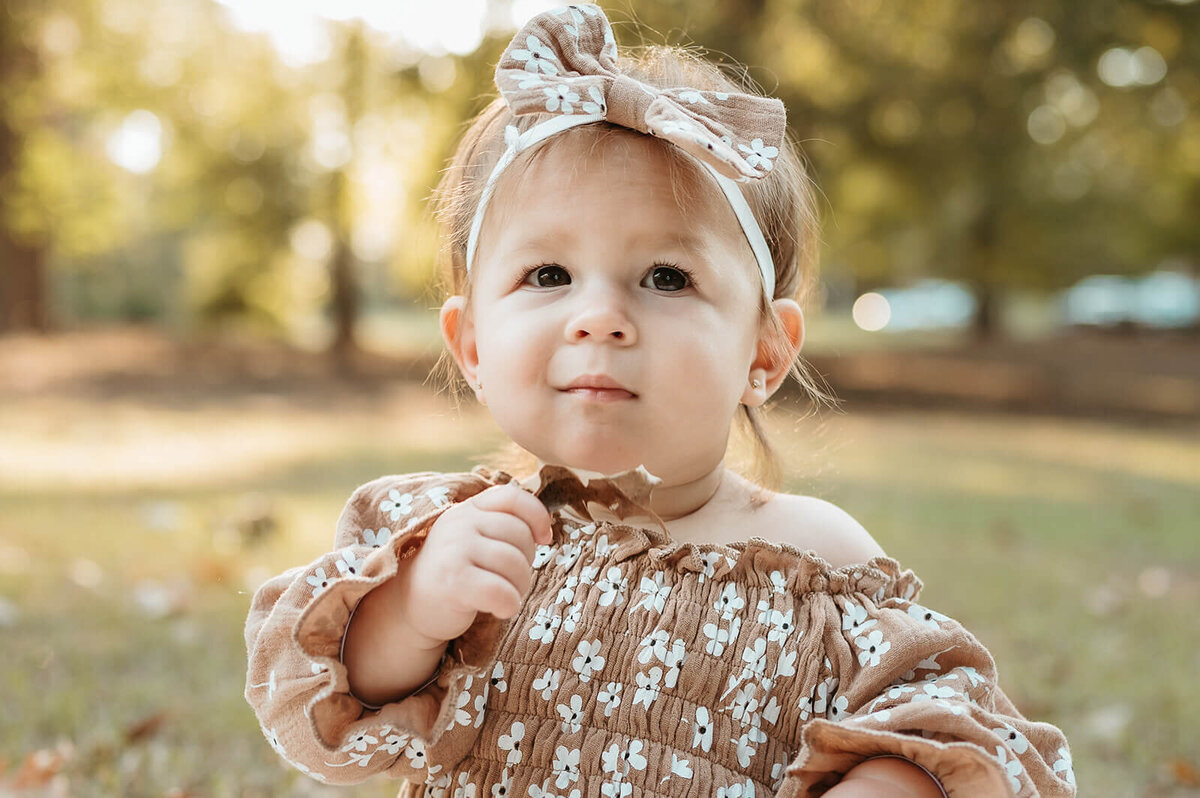 fall-toddler-family-photo-charlotte-park-sunset