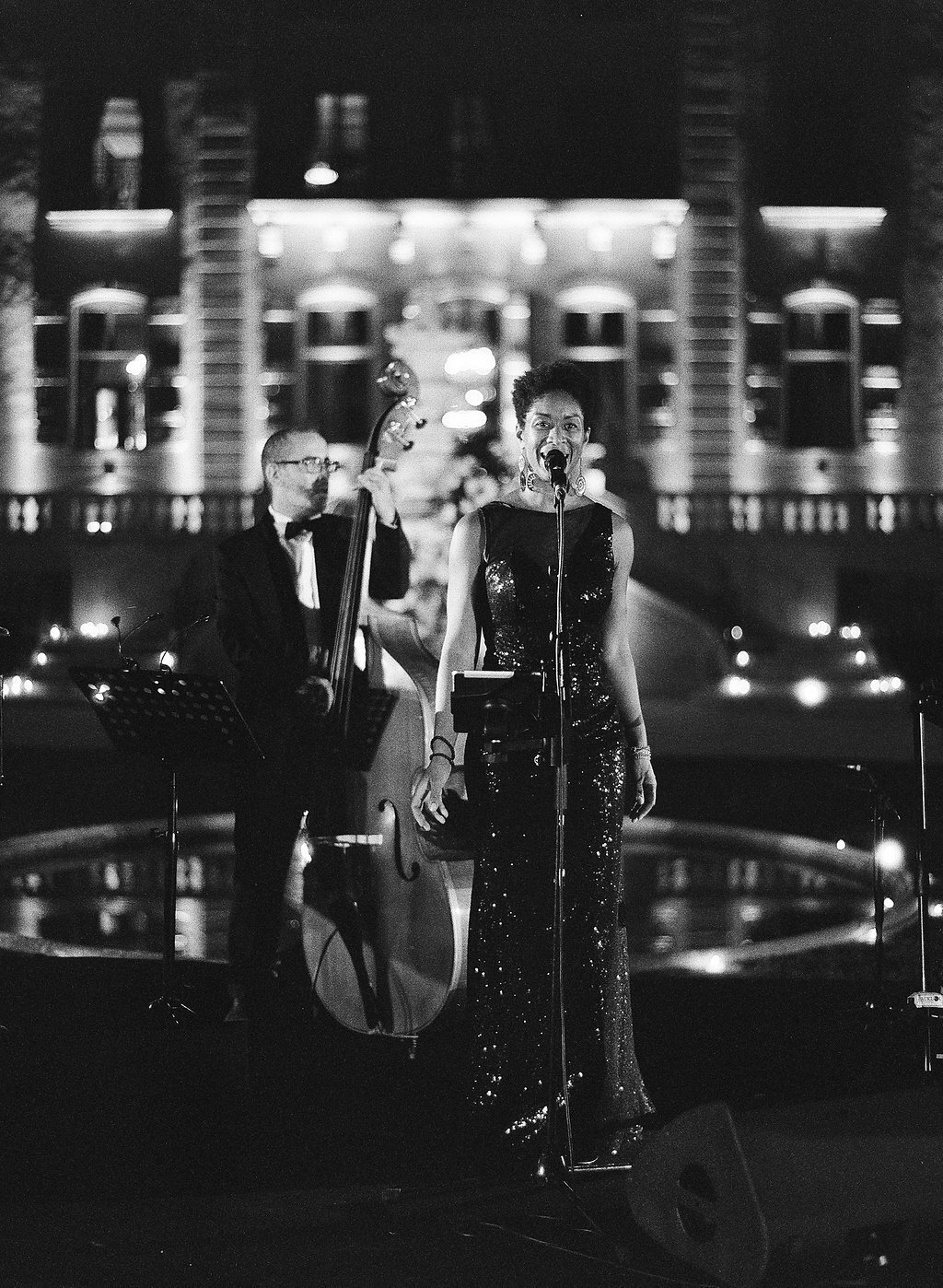 Performers, luxury wedding, Château de Fonscolombe