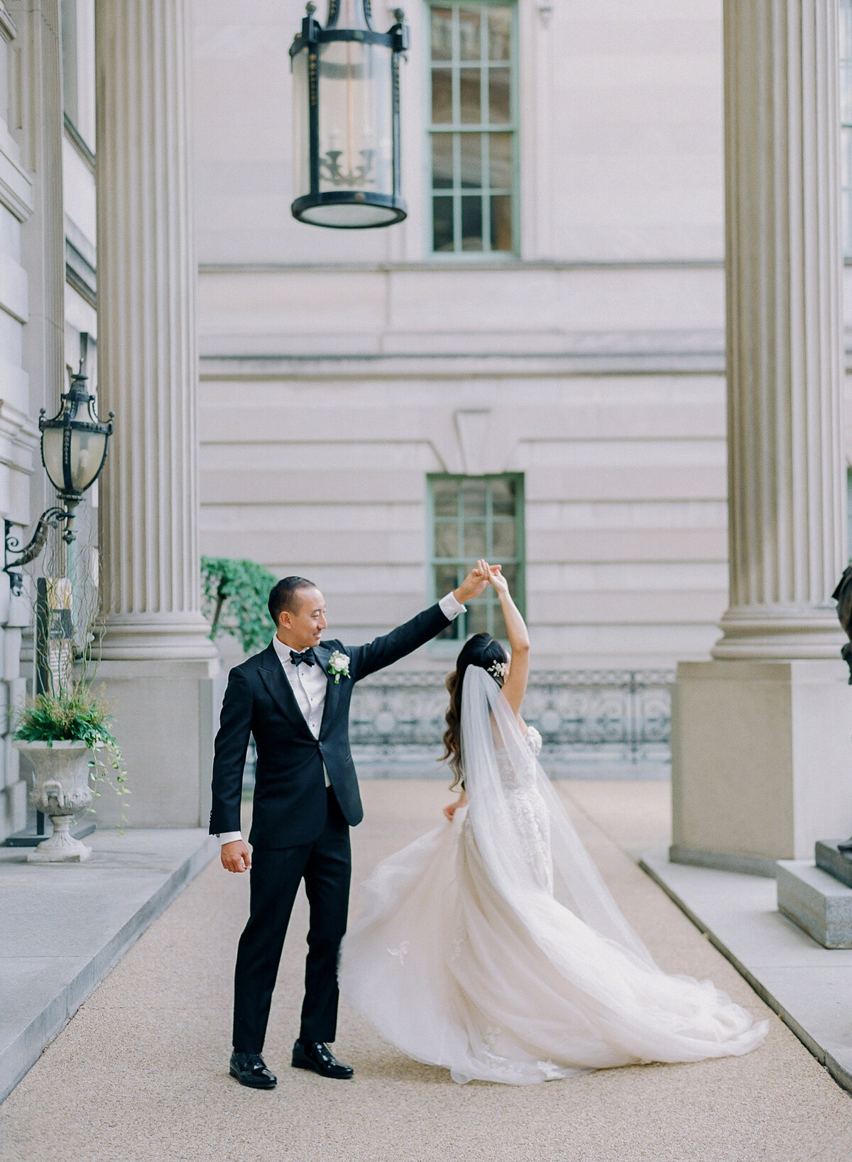 _Anderson_House_DC_Fine Art Film Wedding Luxury Photographer Pam Barefoot Bride _Vicki_Grafton_Photography.JPG51