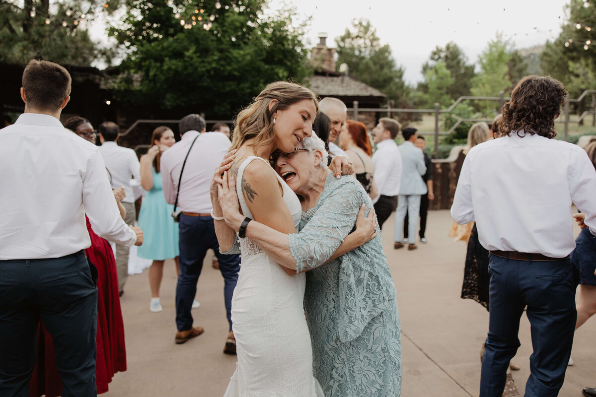 Candid wedding moments spruce mountain ranch Allison elise Photo-55