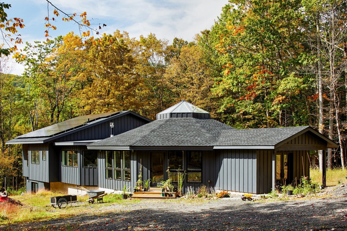 Catskills-Exterior-Sanabria