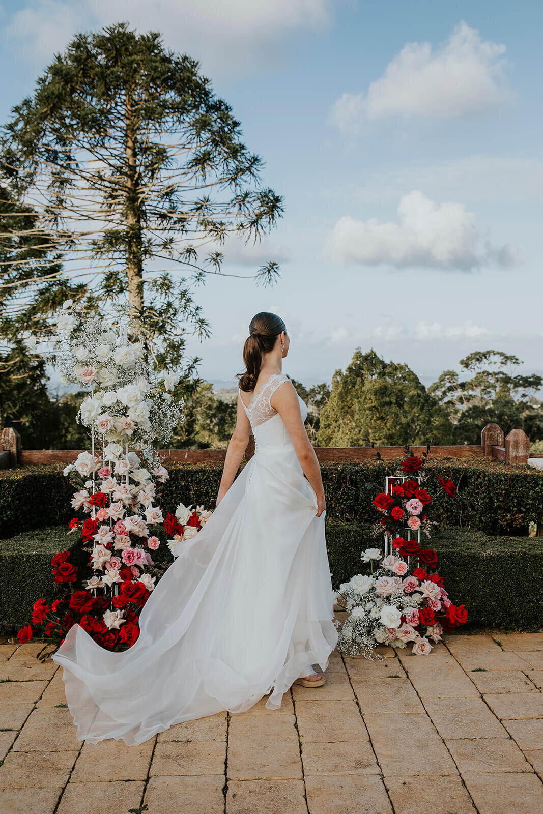 Romantic and modern wedding flowers Sunshine Coast