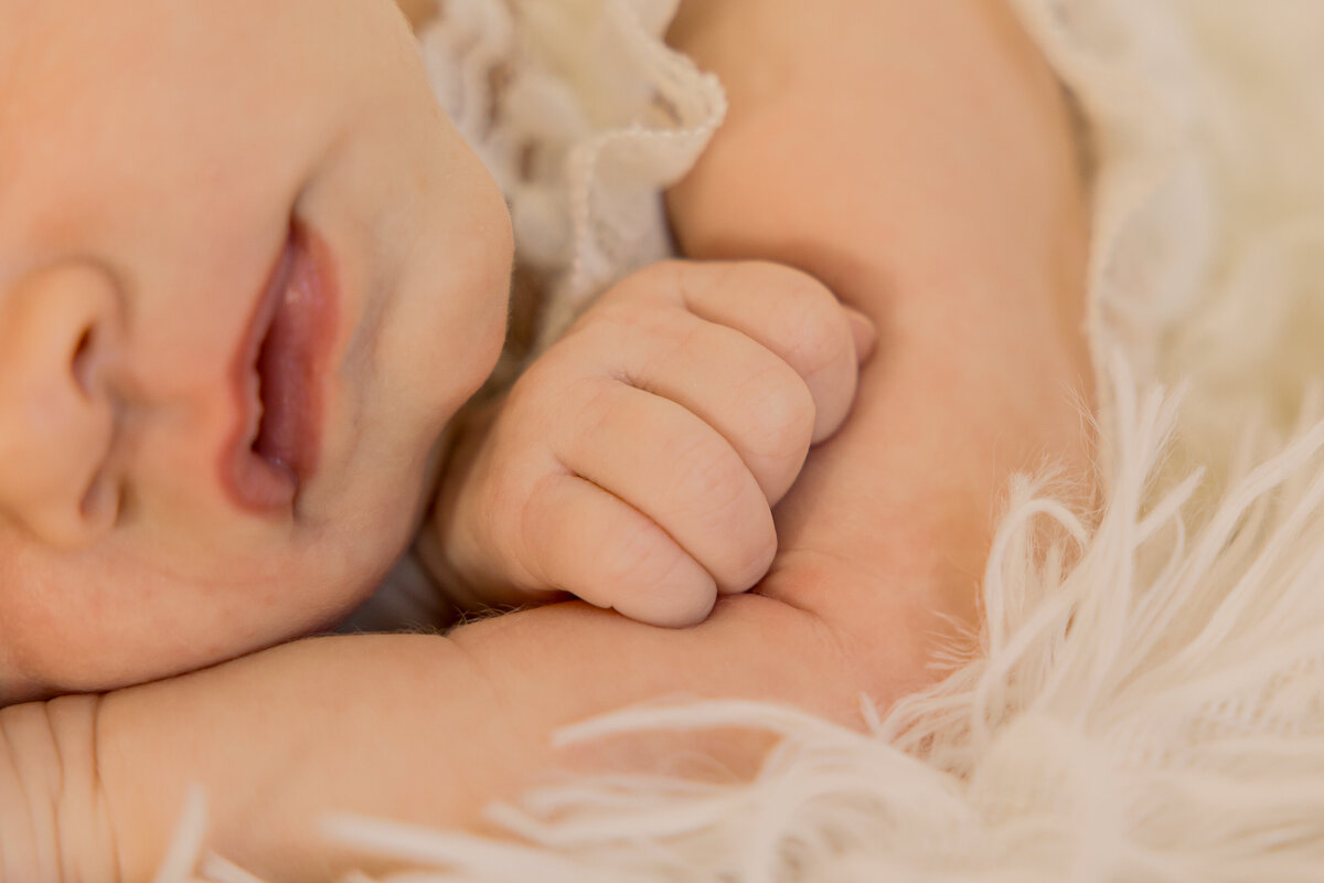 AdamHaileeHavan_NewbornFamily_IHIPhoto-174