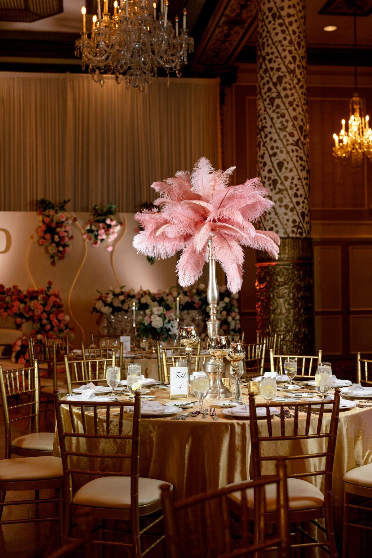 Berlez-Aspen-Avenue-Chicago-Wedding-Photographer-Windy-City-Wedding-Dance-Fulton-West-Event-Christmas-Session-115