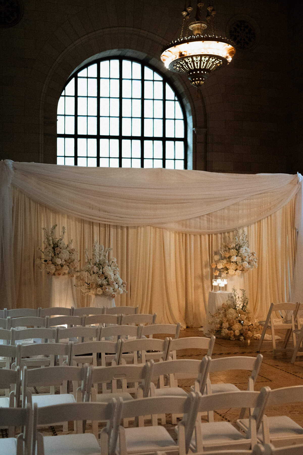 crew-cafe-luxury-wedding-montreal-wedding-planner