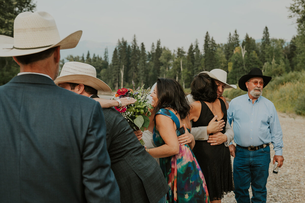 presley-gray-luxury-western-montana-wedding-7144