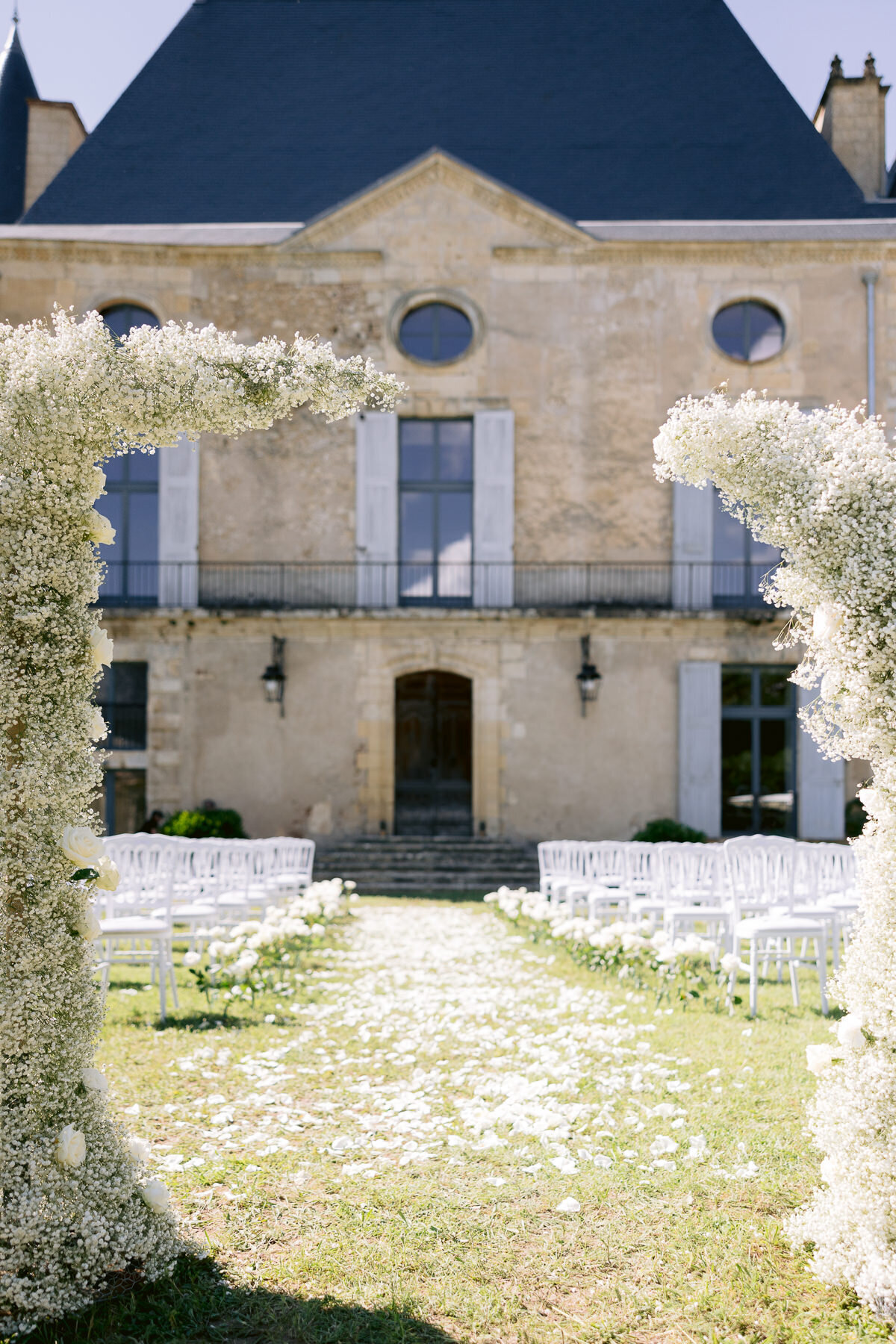 Stylish_Chateau__Des_Pilles_Destination_Wedding_Photographer-67