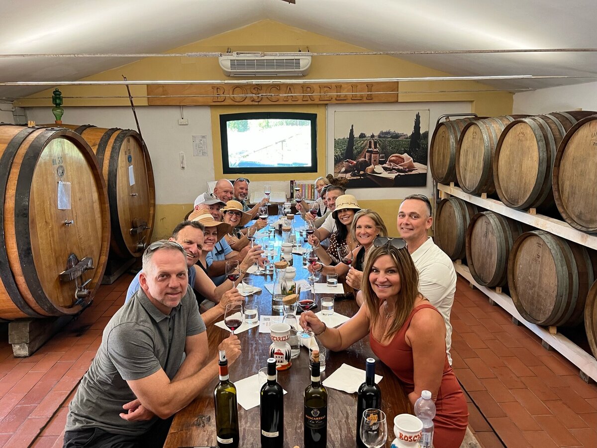 wine tasting tuscany