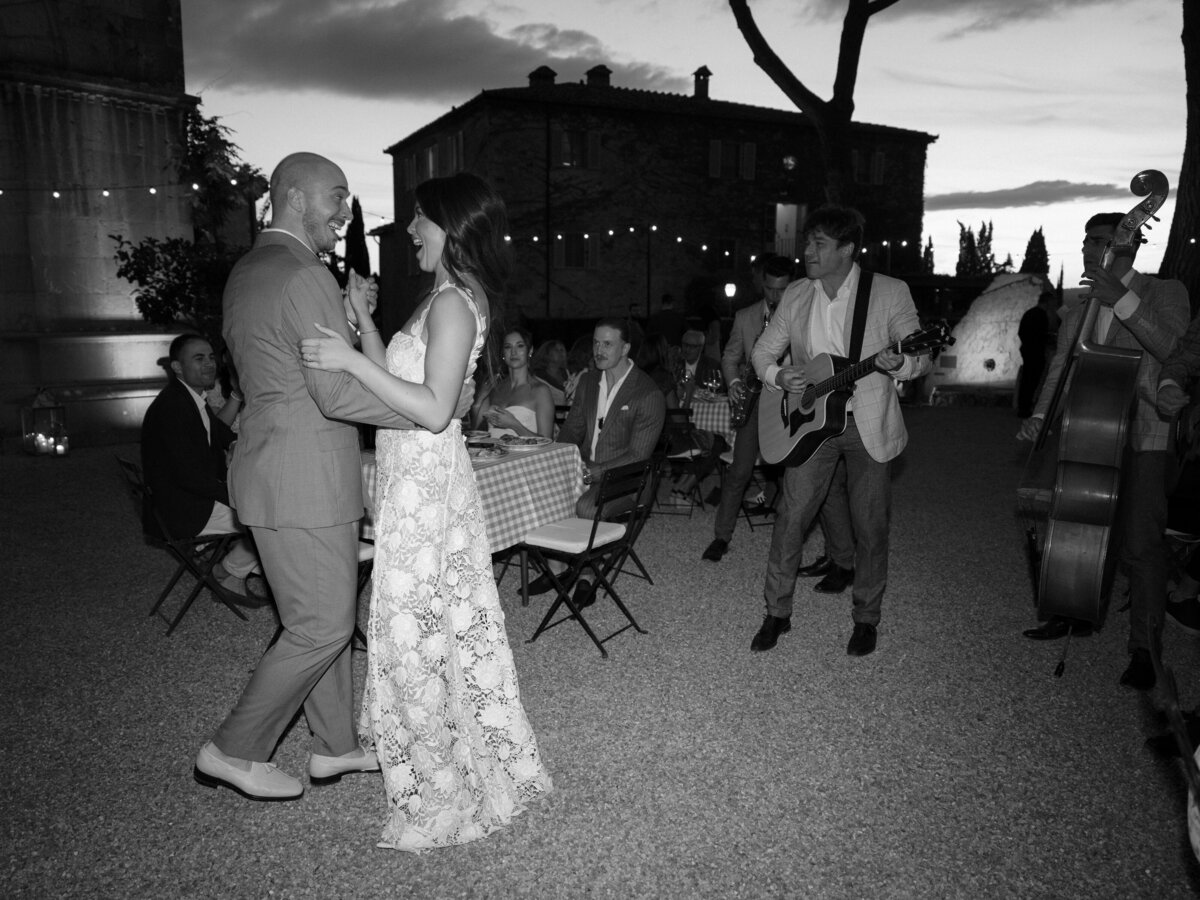 AshleyPigottEvents-Destination-Wedding-Weekend-Valentina&Stefano-BorgoSanFelice-Italy-019