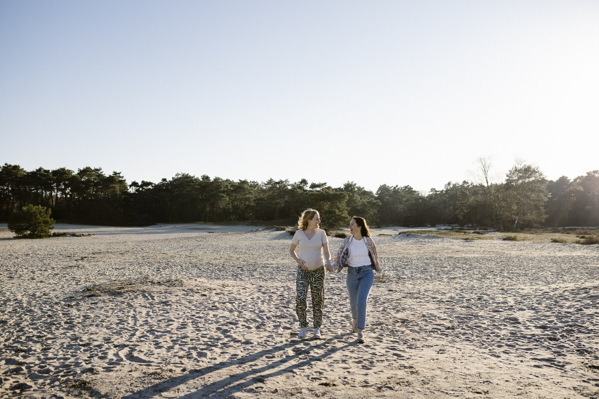 WEB - Merel en Iris Zwangerschapsshoot Soesterduinen | Samantha Bosdijk Photography-50