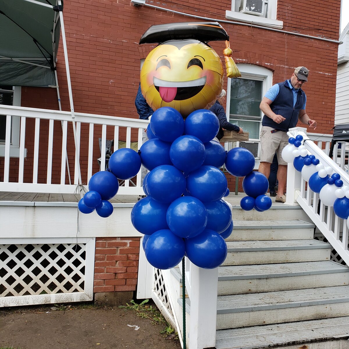 Grad Yard Display