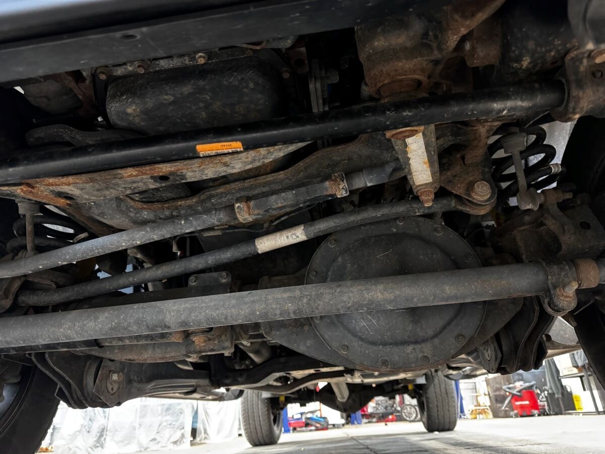 kaleb-auto-detailing-frame-painting-12