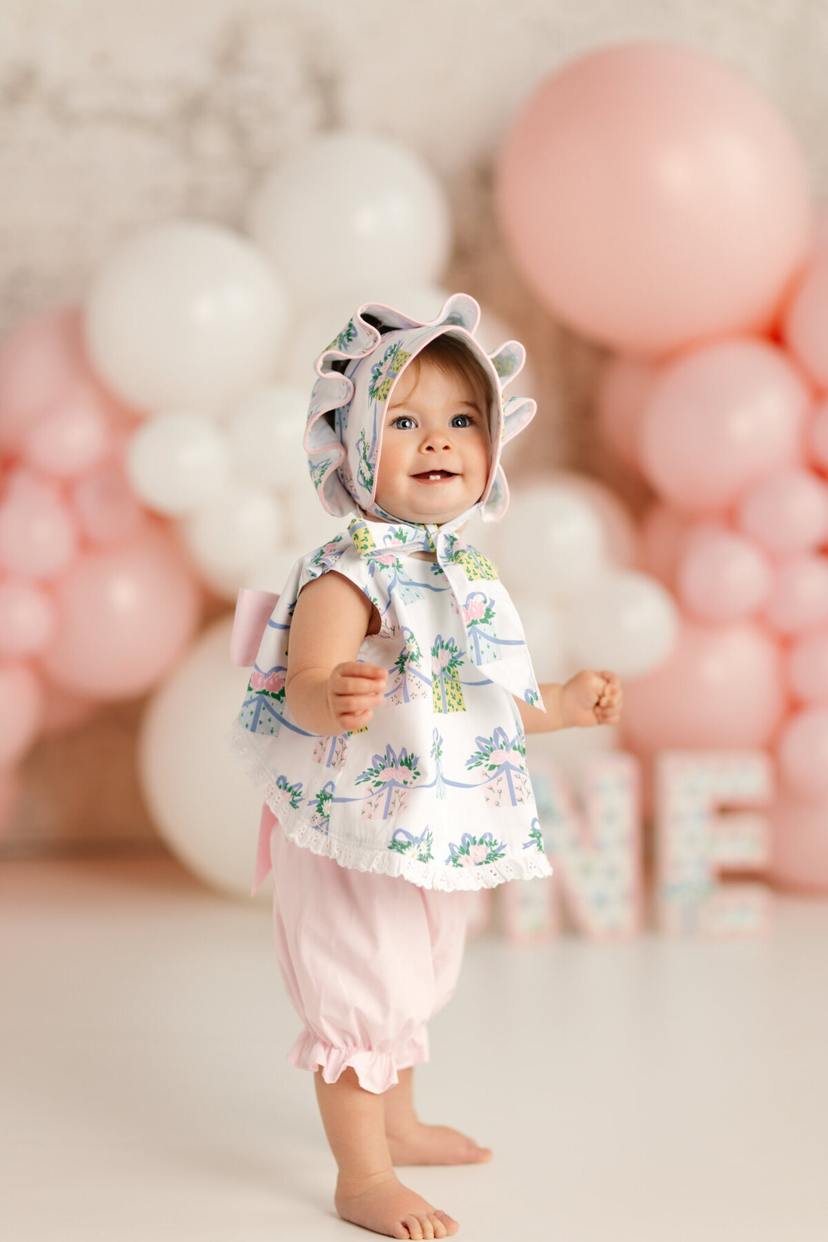 NWA cake smash photographer, milestone portrait session, baby birthday photoshoot Northwest Arkansas, best cake smash photography near me Fayetteville AR