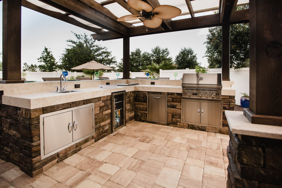Custom outdoor kitchen Jacksonville